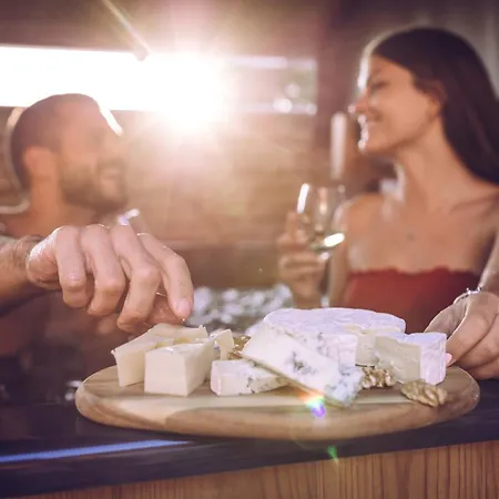 Lexi Private Hydromassage Hot Tub شقة Balatonboglár