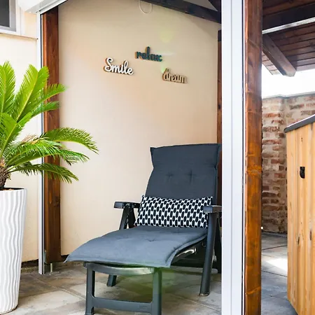 Lexi Private Hydromassage Hot Tub شقة Balatonboglár